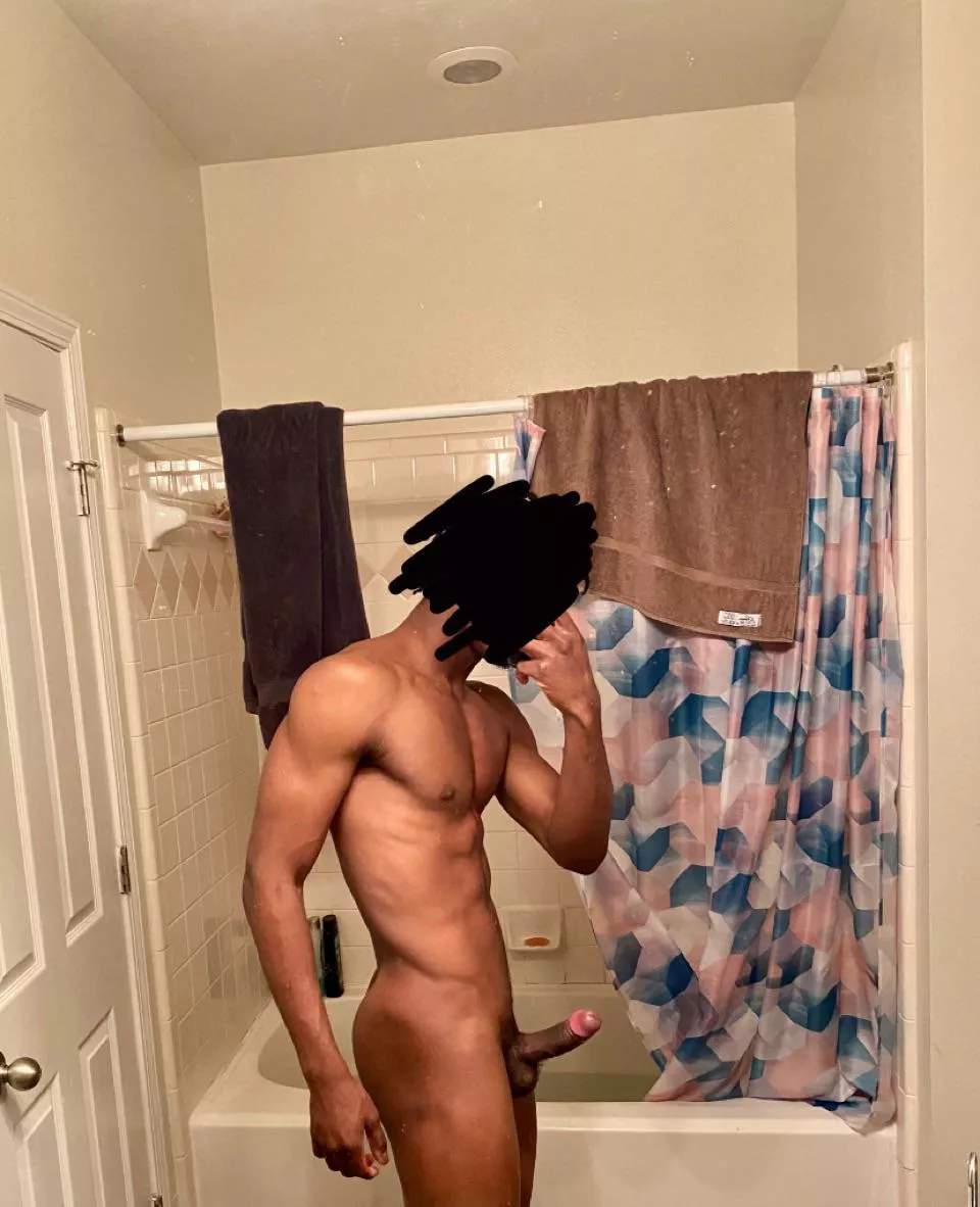 Would loge to get sucked right now