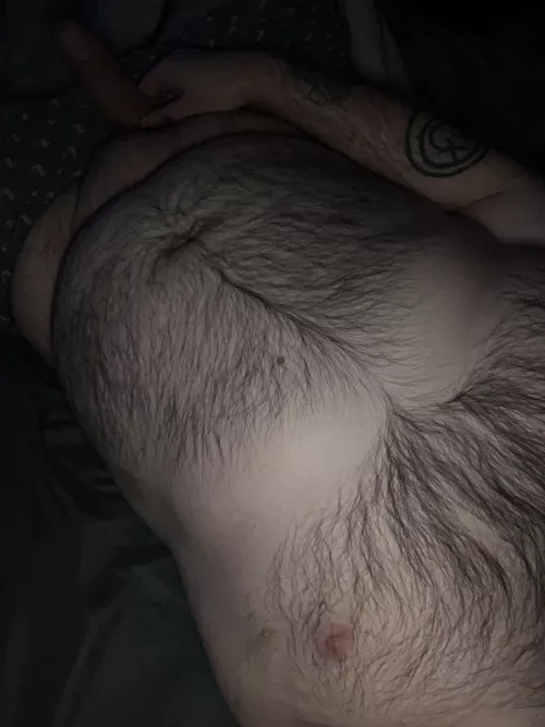 Would love a hand/mouth around my cock. Any takers?