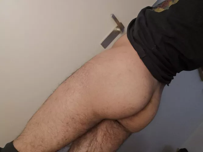 Would love for someone to 'own' my butt and use it whenever they please 🤤