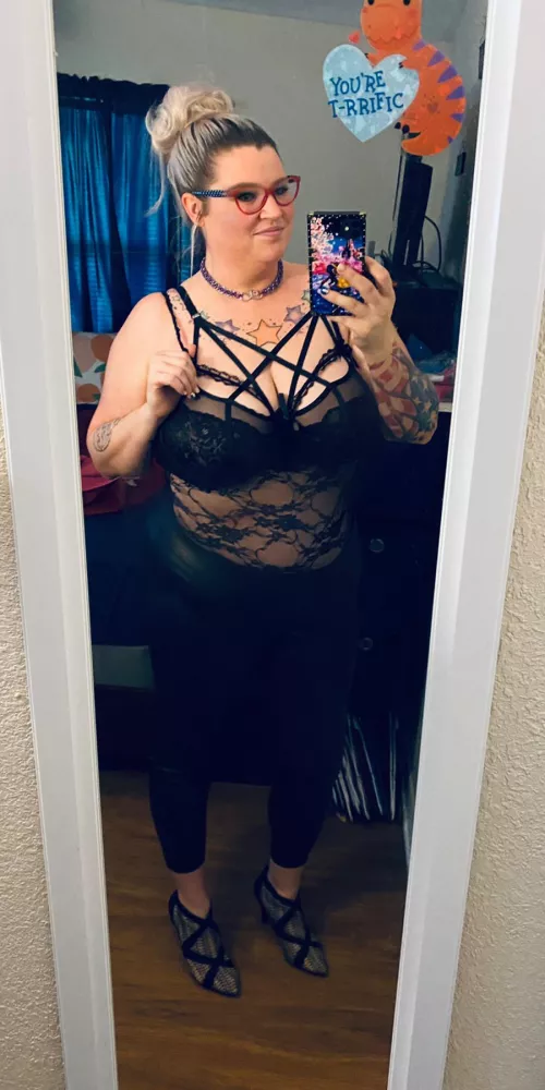 Would take me to strip club? We can adore the women together 😈