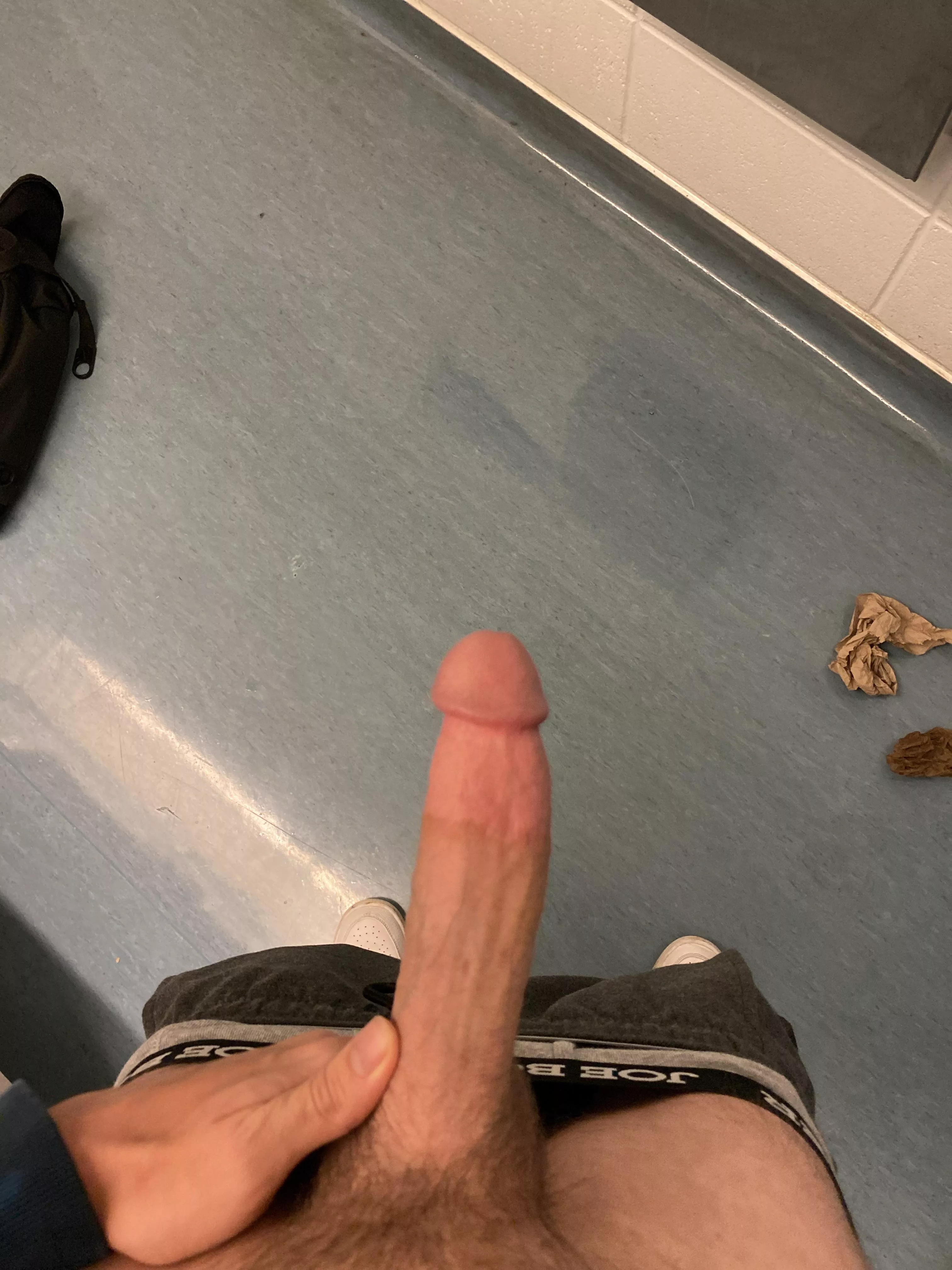 Would u blow me in the bathroom?