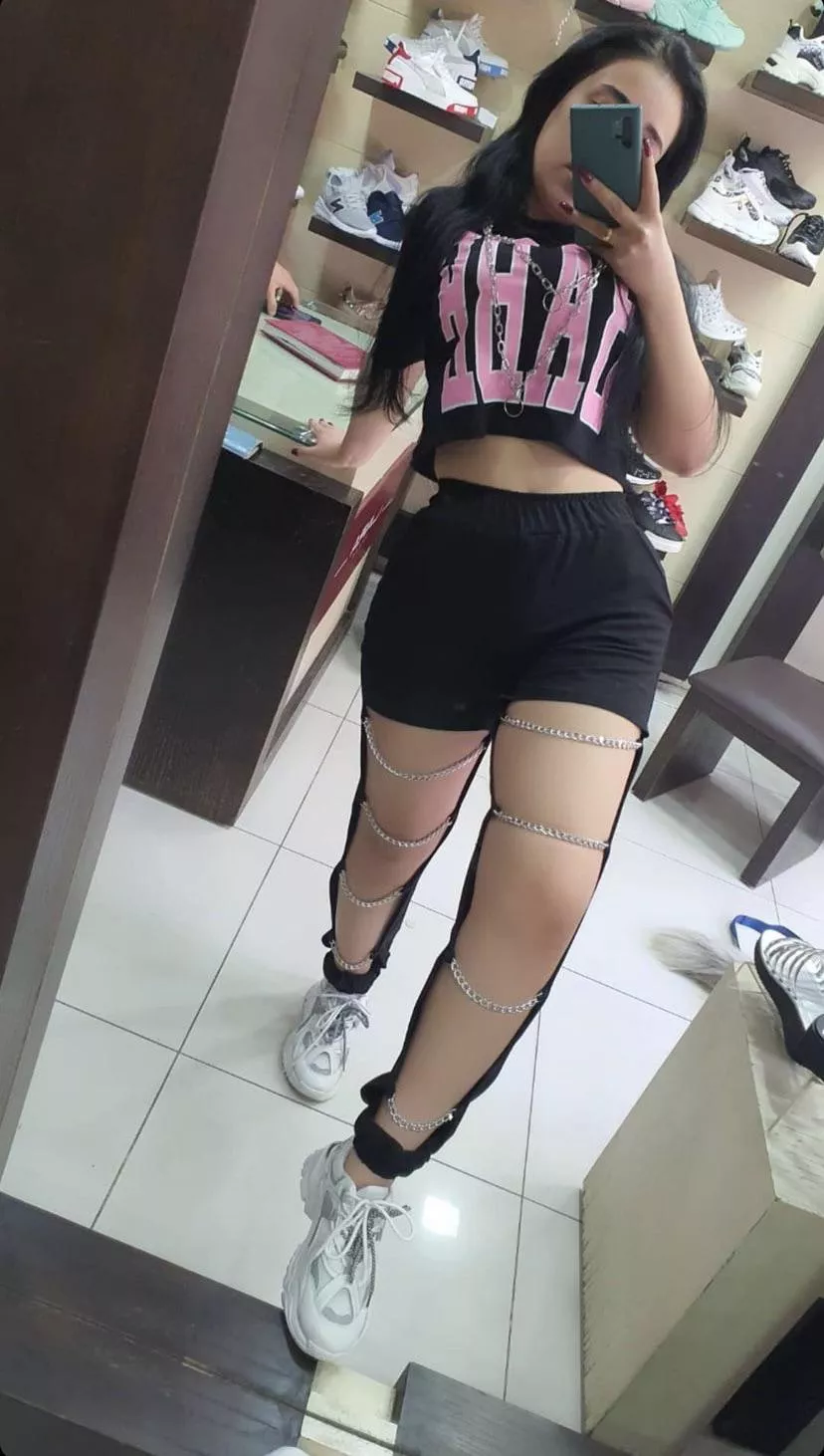 Would u cocktribute my sister or cousin? Kik z9qhd