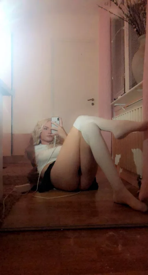 Would u fuck me?ðŸ¤