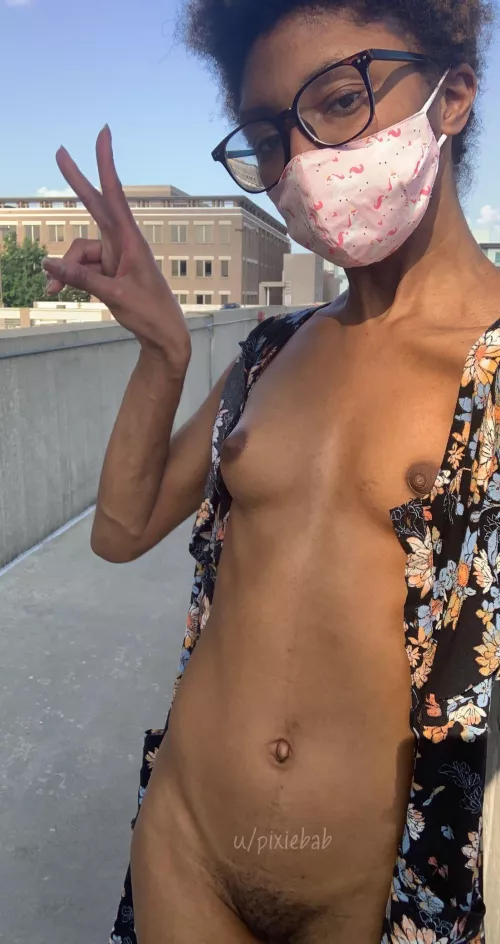 would u get hard if u saw my tiny tits in public? 🥵