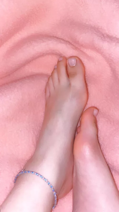 Would u message my feet ?