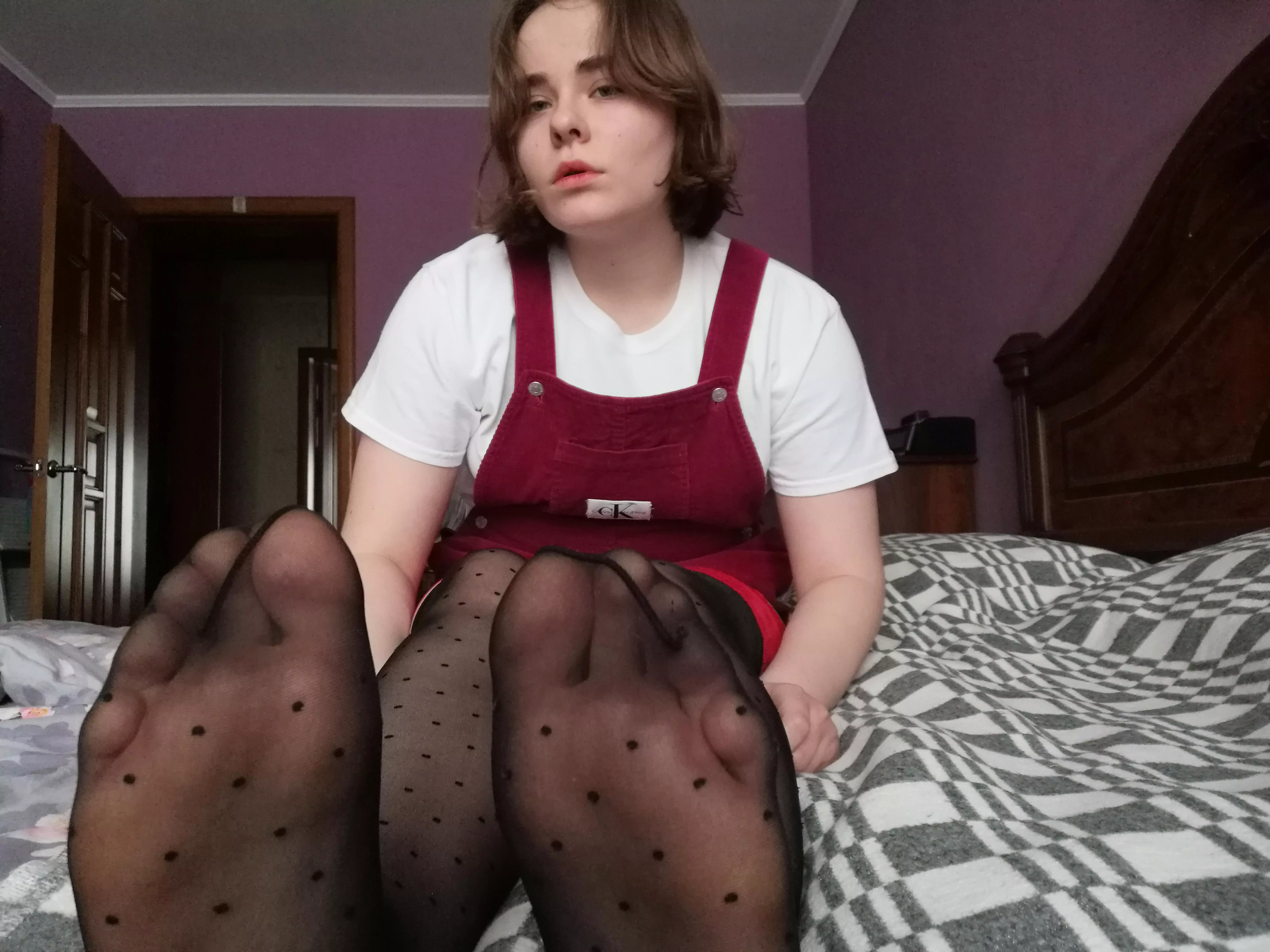 would u mind if i put it into ur mouth? would u mind if i put it into ur mouth?