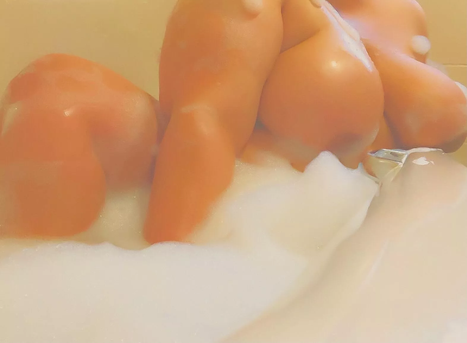 Would you bath with mommy?