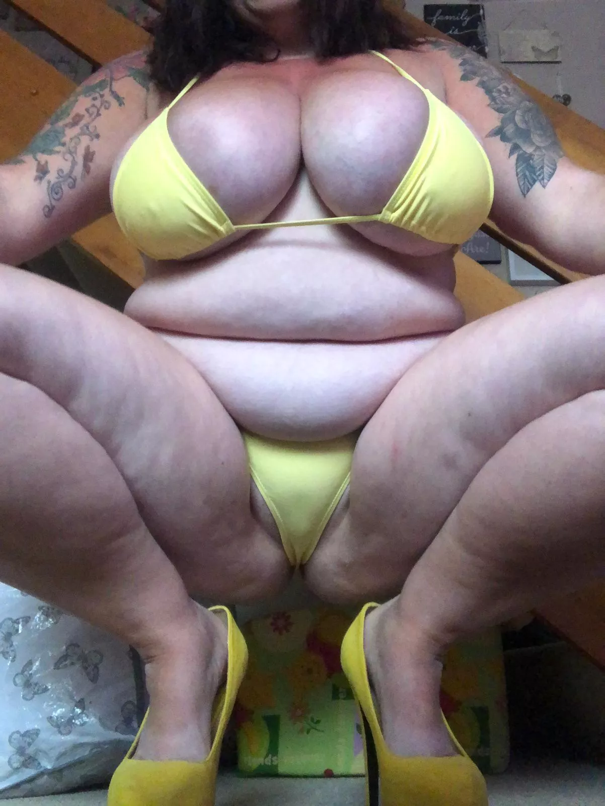 Would you be staring? ❤️💋