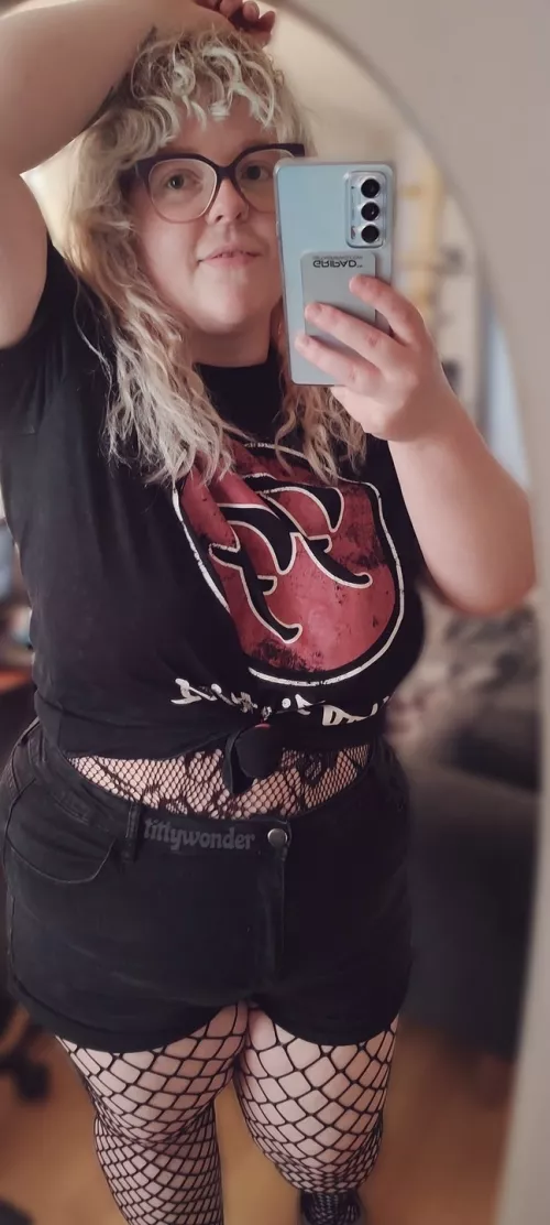 Would you believe it if I said I was a bit of a scene/emo kid back in the day 🙈 it'll always be a part of me 😅