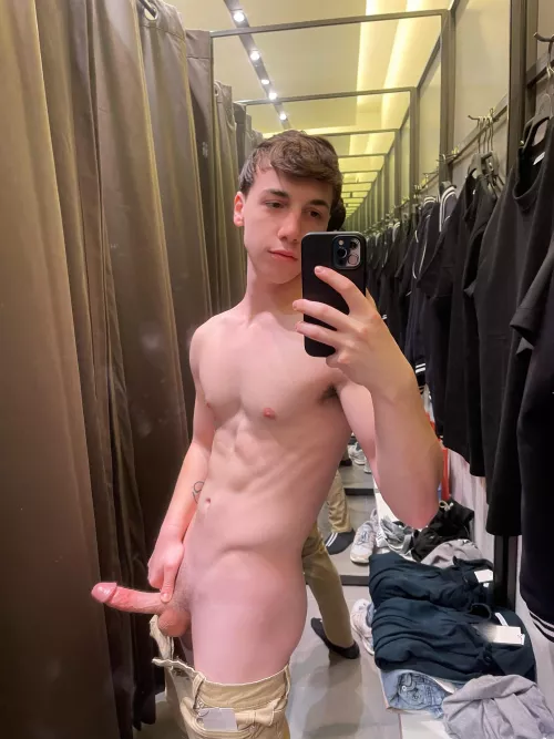 Would you blow me in this dressing room? 👕