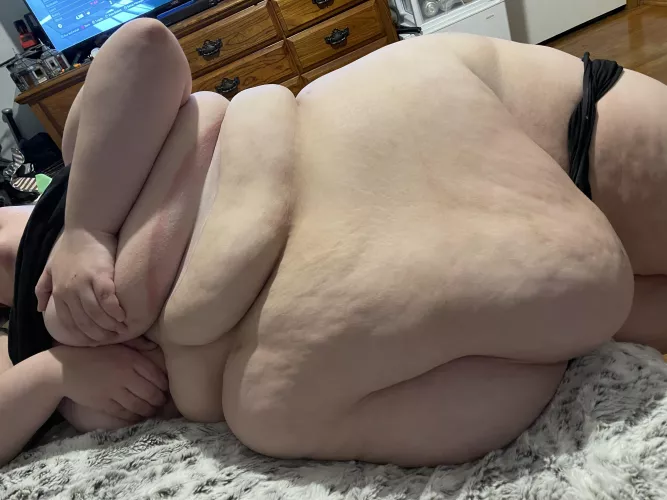 Would you consider me an ssbbw? Or not big enough yet
