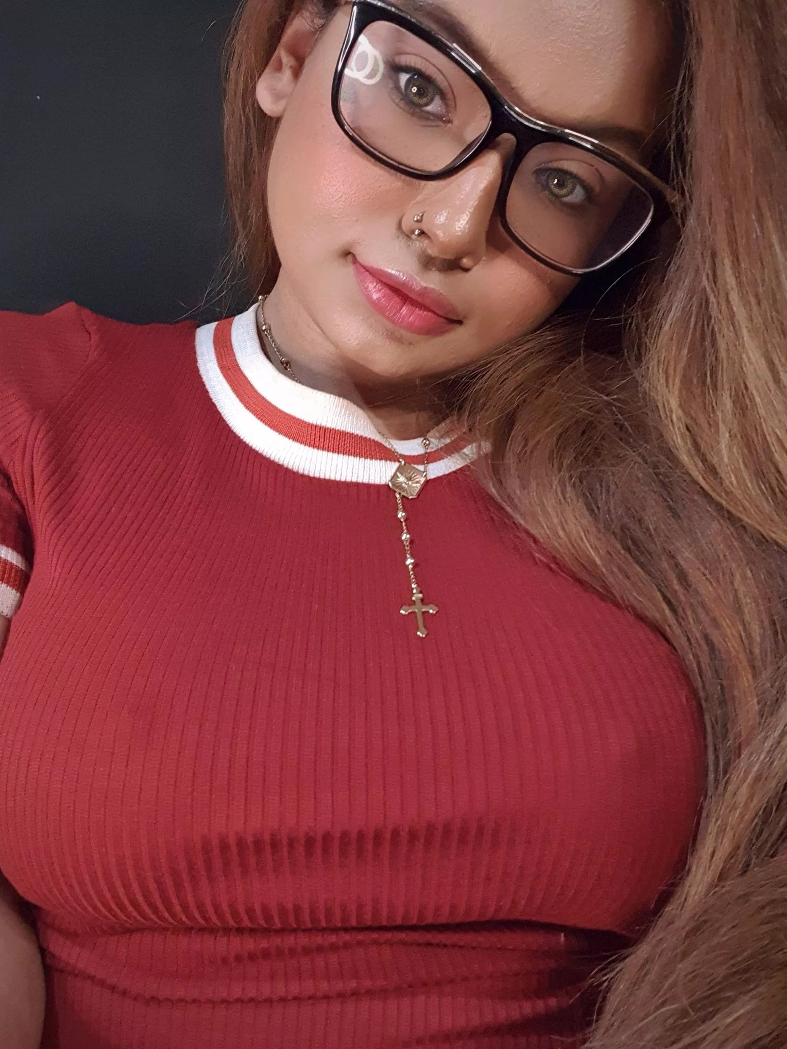 Would you cum all over my innocent face?😊🥵