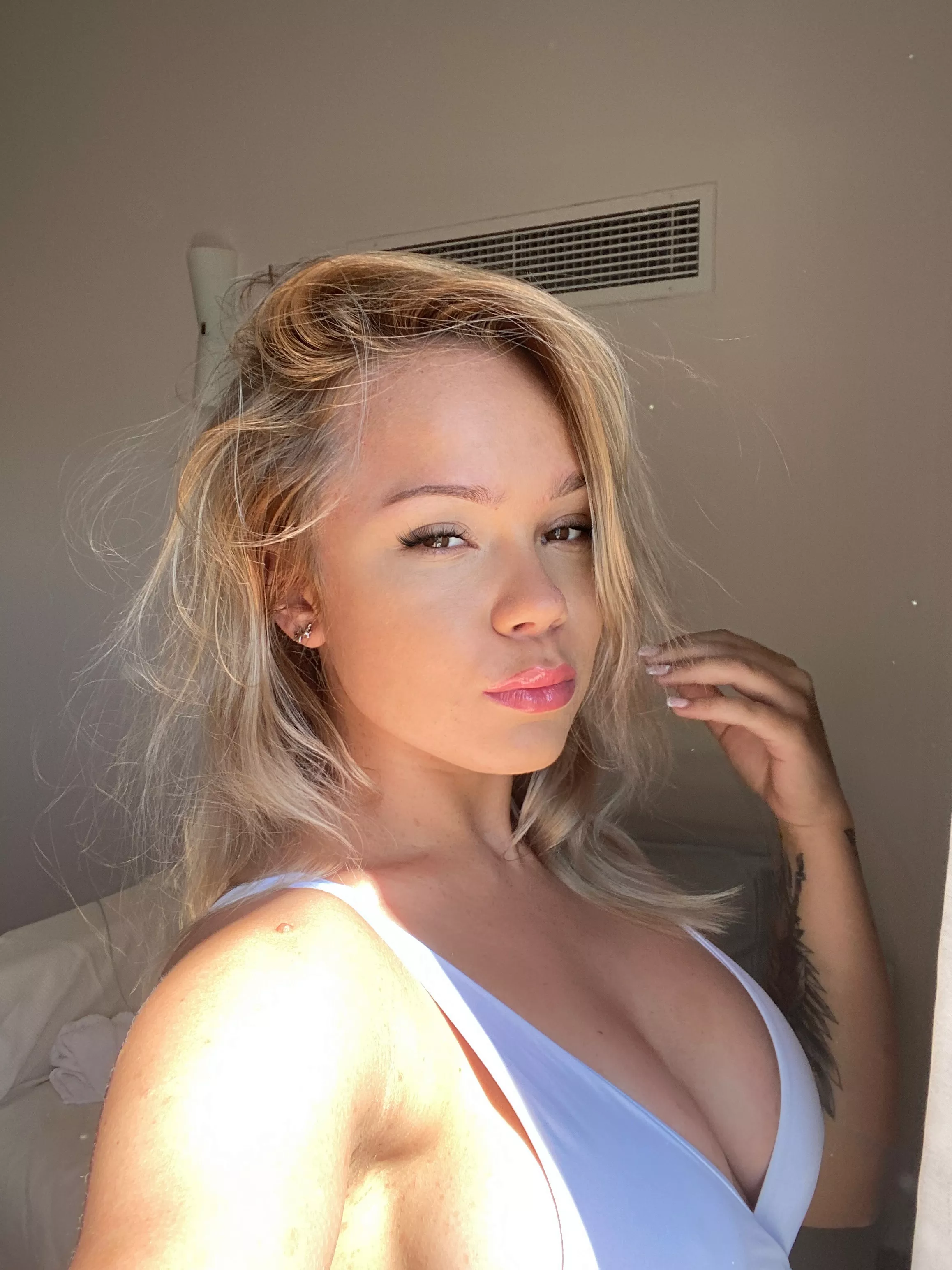 Would you cum for me if I sent you nudes?