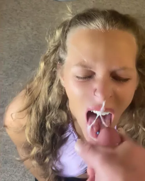 Would you cum on my tongue like this??