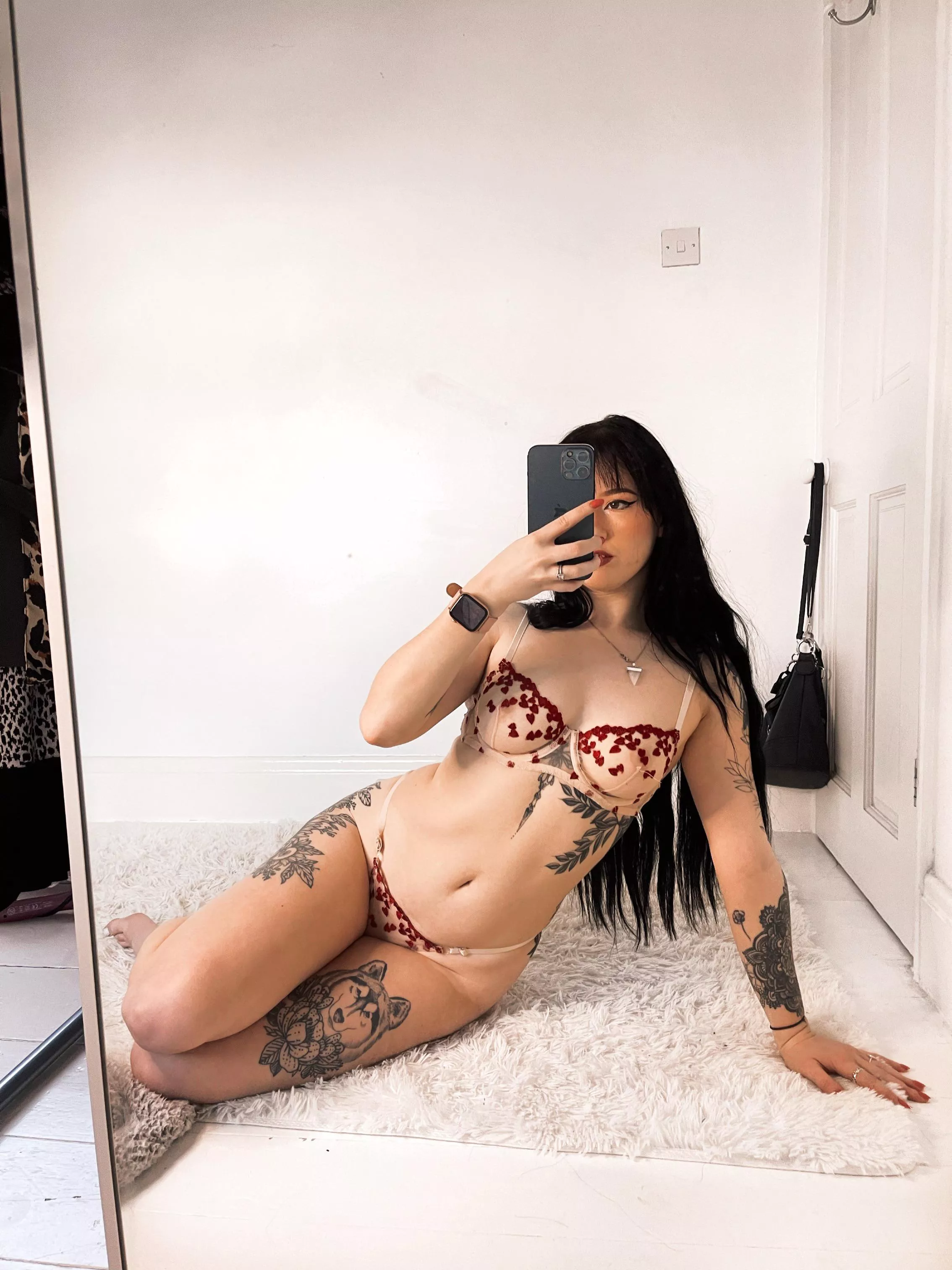 Would you date a girl like me?