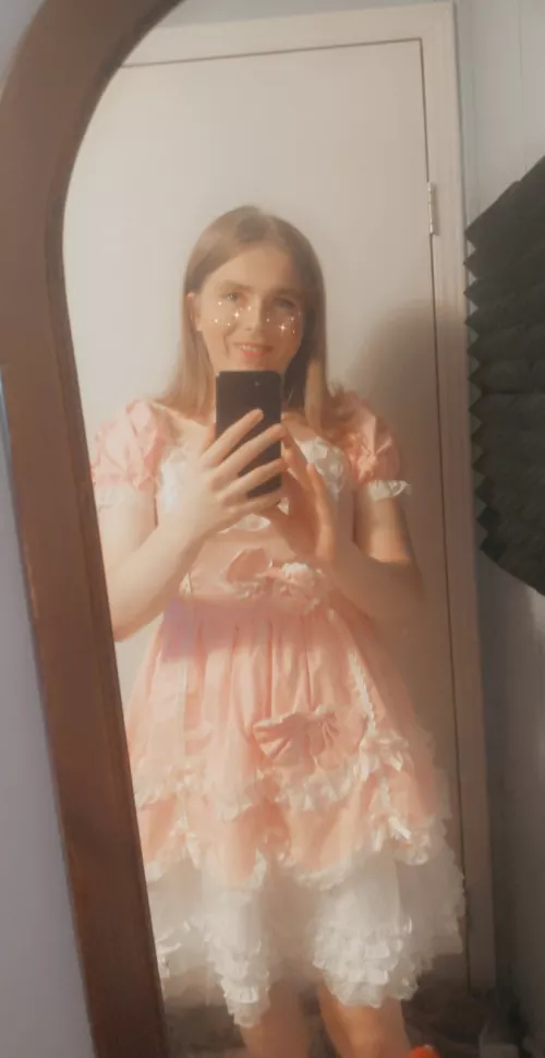 Would you fuck me in this dress? 🥺💋