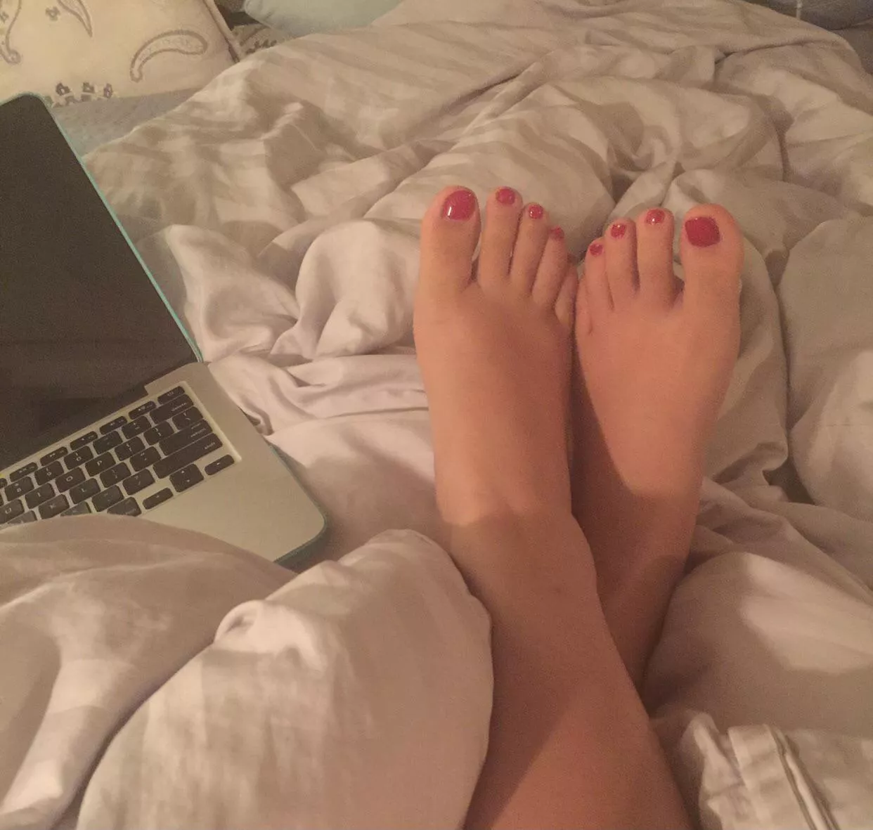 Would you get in bed with me and massage my Japanese feet? 🥺