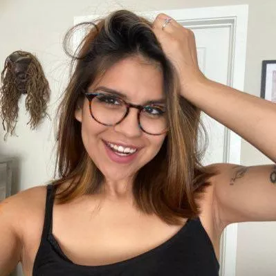 Would you guys like if I posted a video of my 19 year old girlfriend giving me a blowjob?