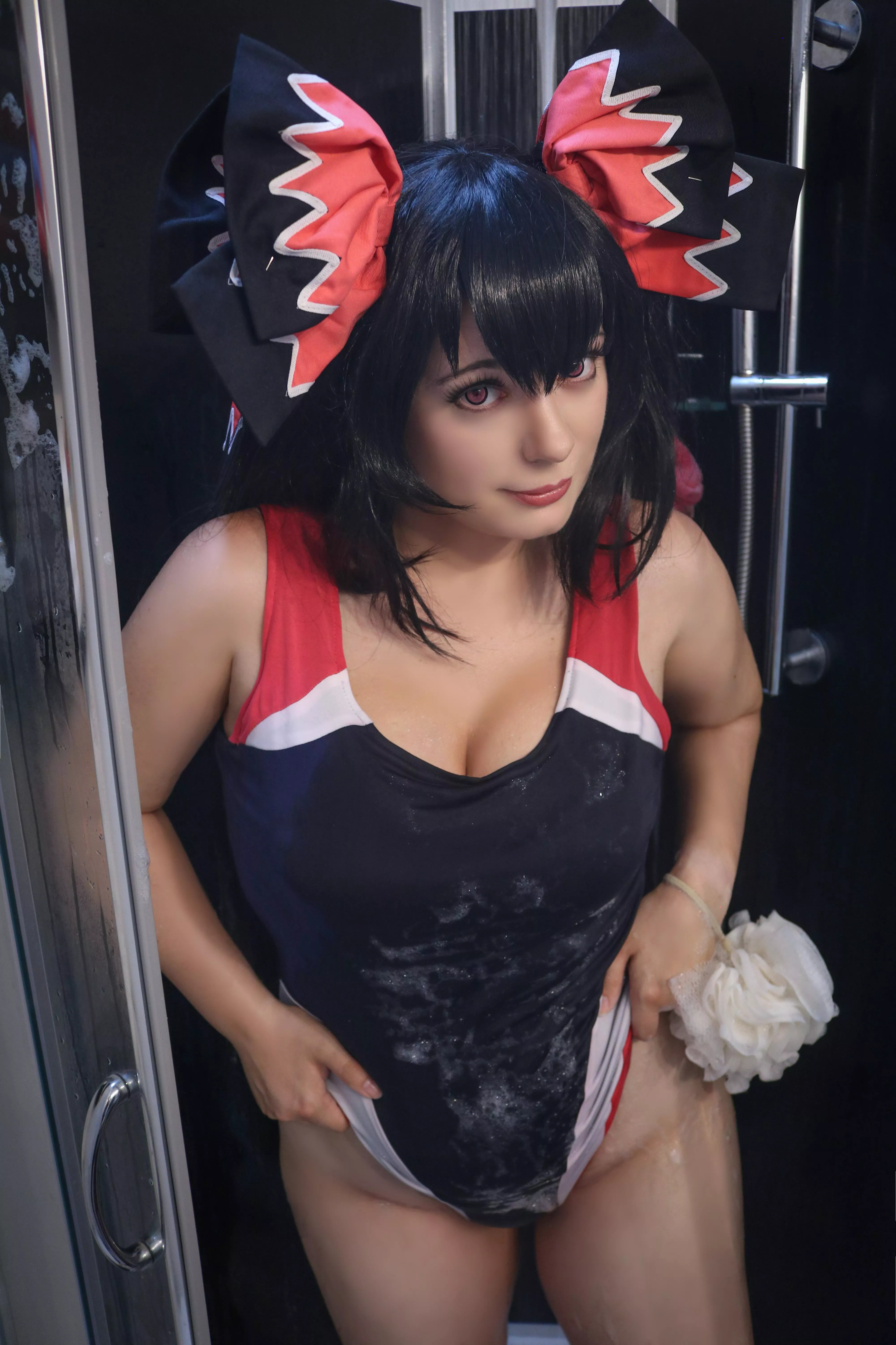 Would you help Noire out of her bathingsuit? (By Lysande)