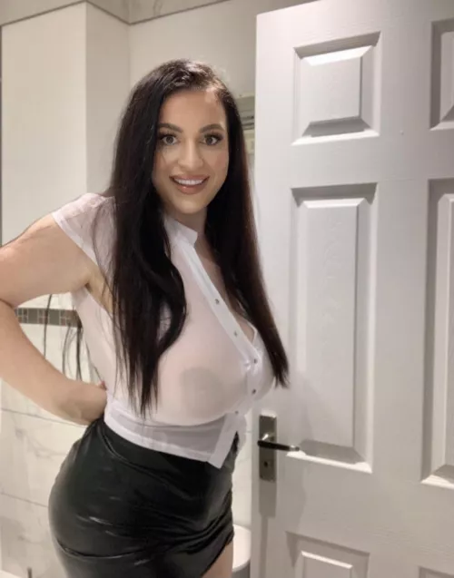 Would you hire me as your secretary ?