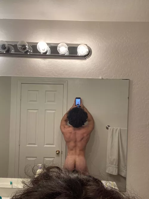 Would you hit or do my muscles make you think twice about it? [19]M
