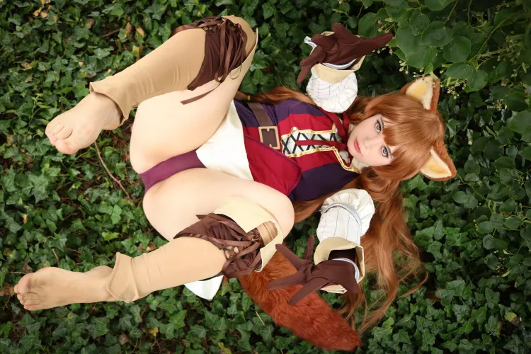 Would you hold Raphtalia close to you? (By Lysande)