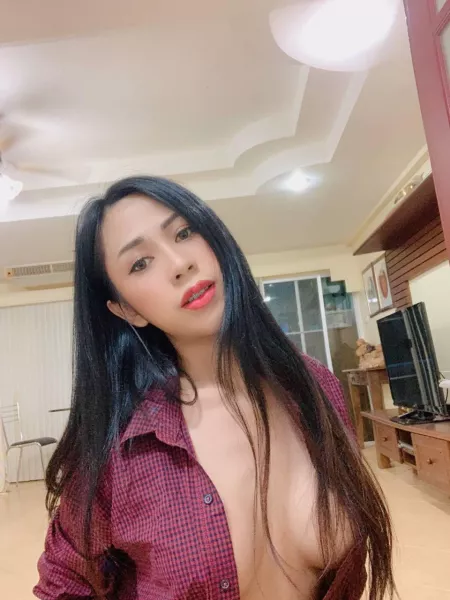Would you jerk off if I sent you nudes of me? π