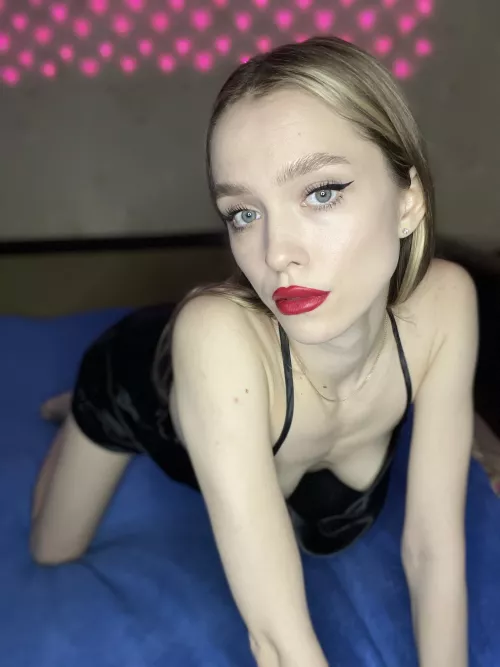 Would you kiss me with your eyes opened or closed?[F]