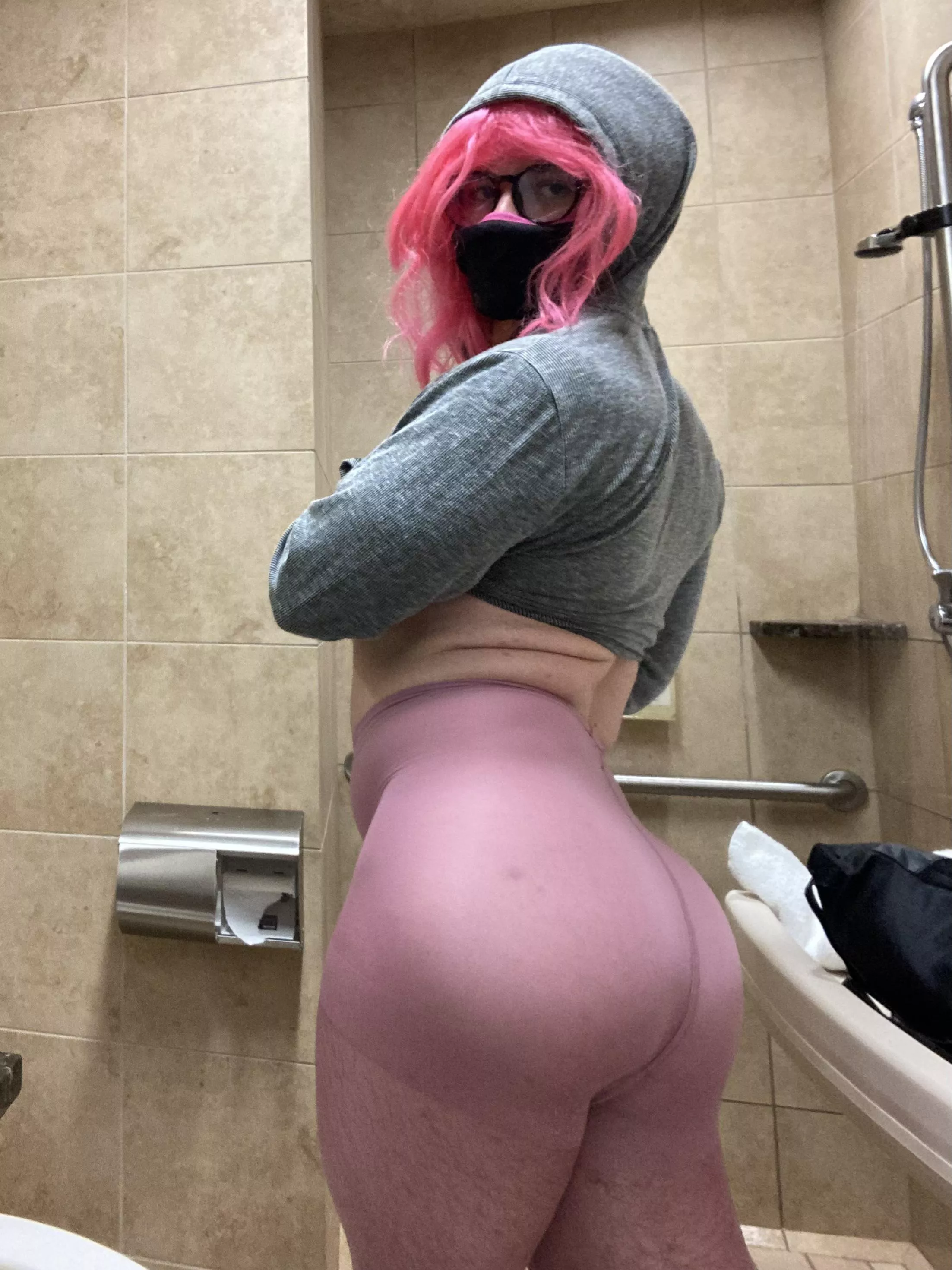 Would you leave your GF for me