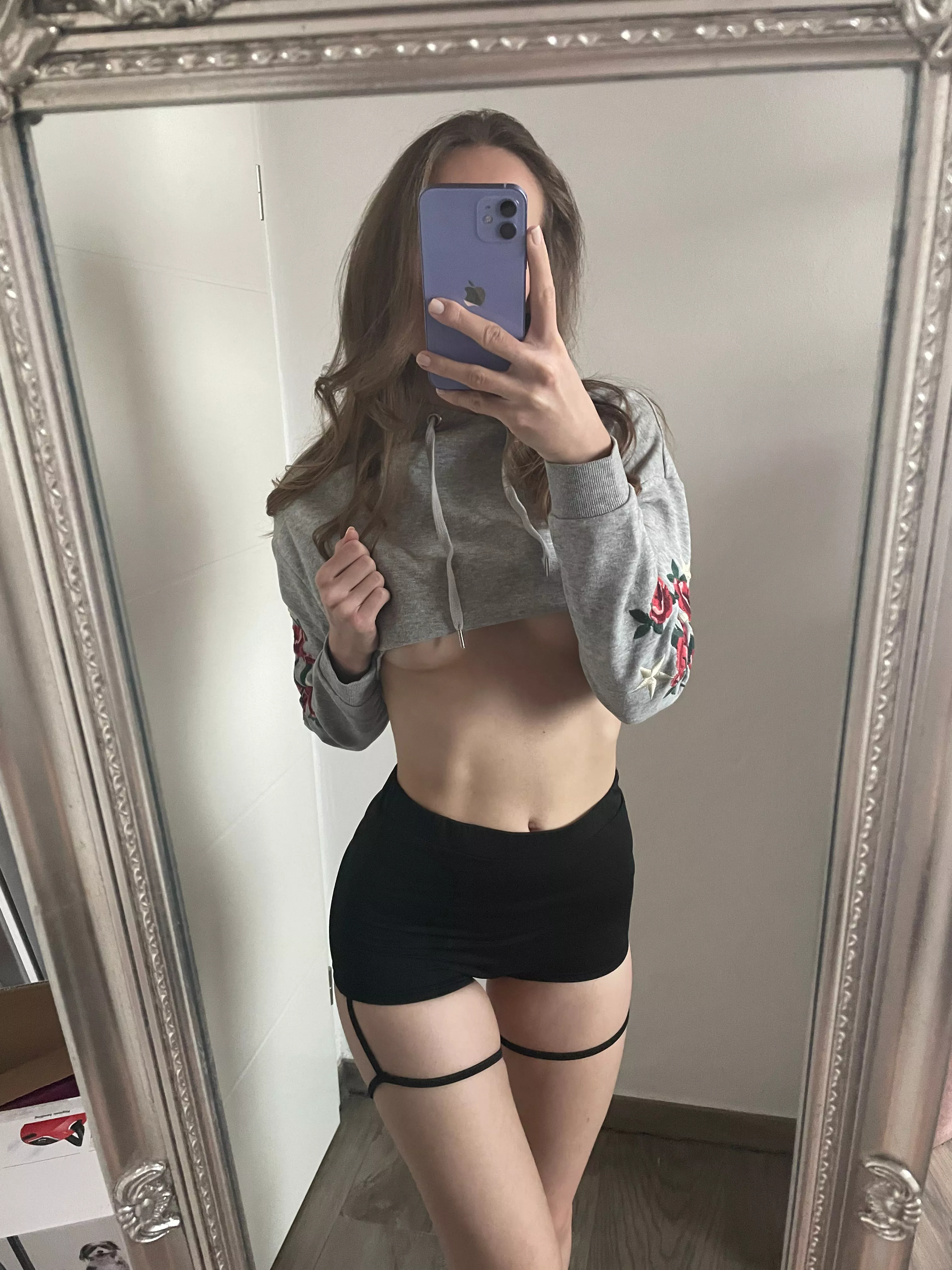 would you let me lift up my top a little for you? 🥰