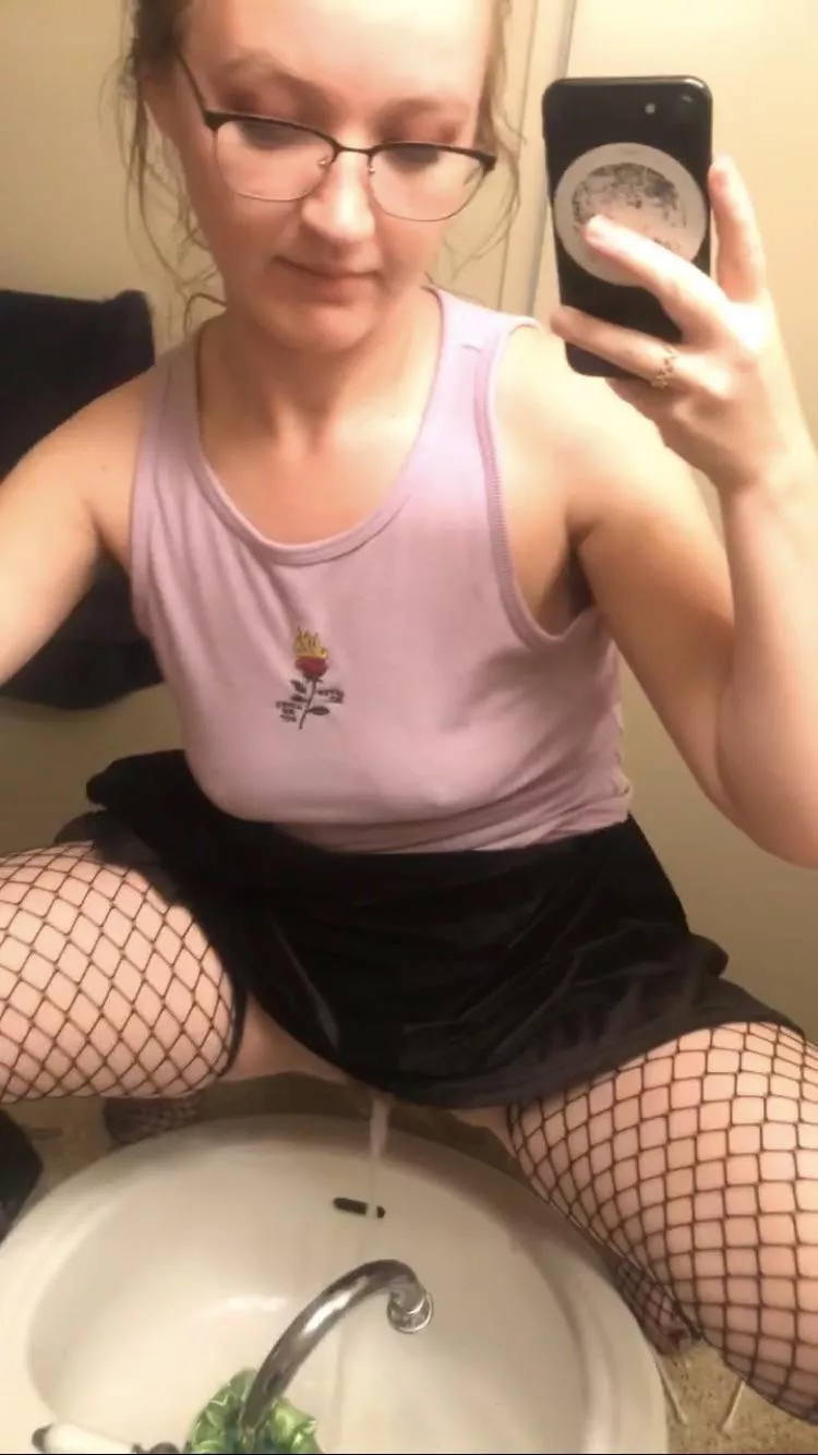 Would you let me pee in your sink? (;