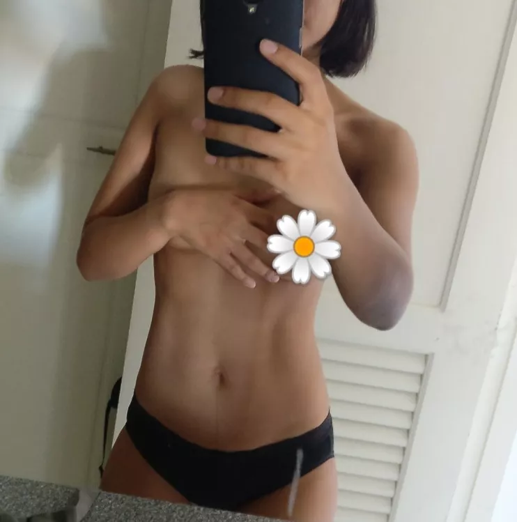 Would you let me squirt on you ?💦💦