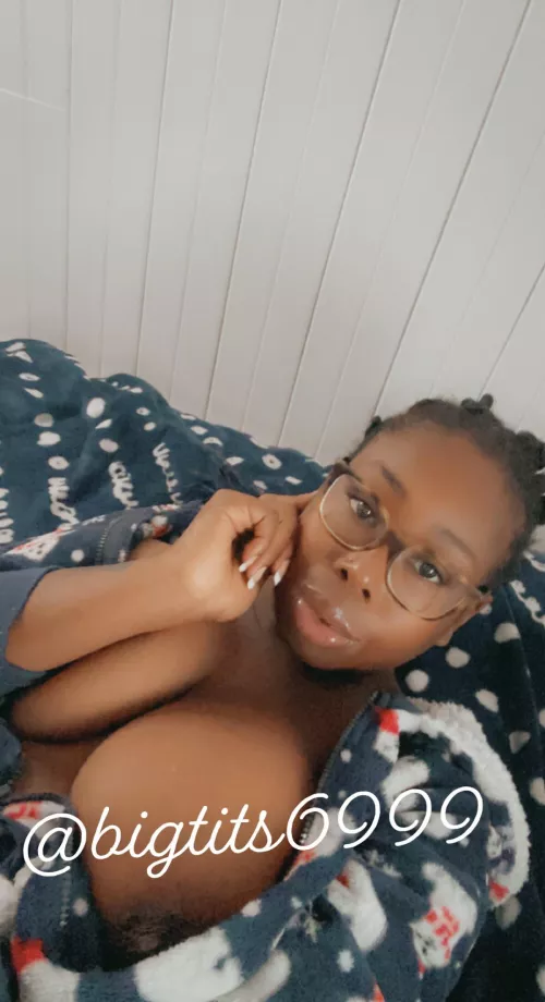 Would you let me wrap my lips around your cock ?