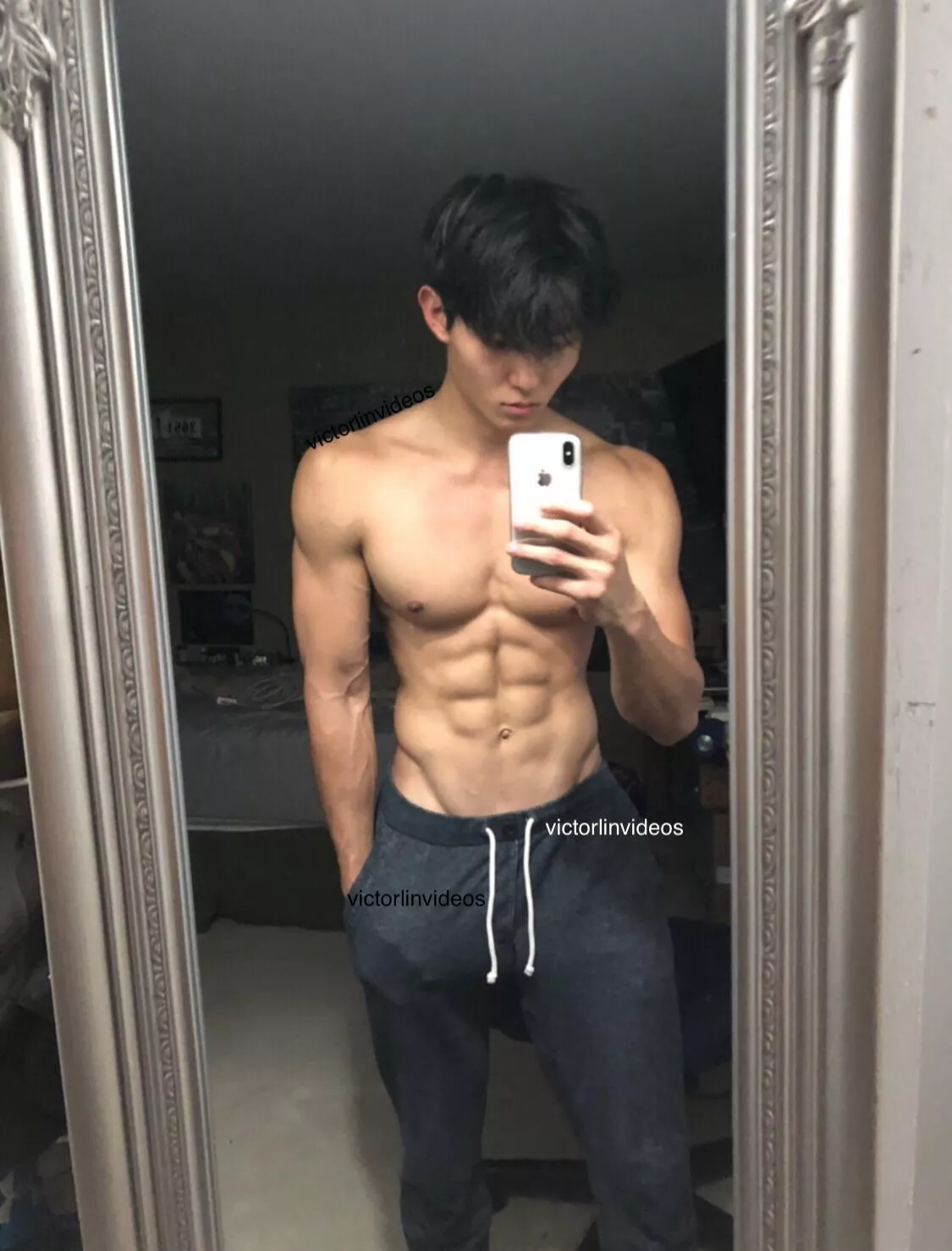 would you lick my abs? 🤤 would you lick my abs? 🤤