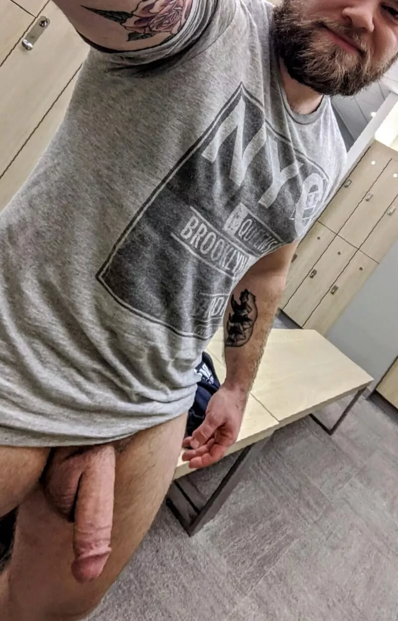 Would you lick my sweaty cock if you saw me in the gym like this? Would you lick my sweaty cock if you saw me in the gym like this?