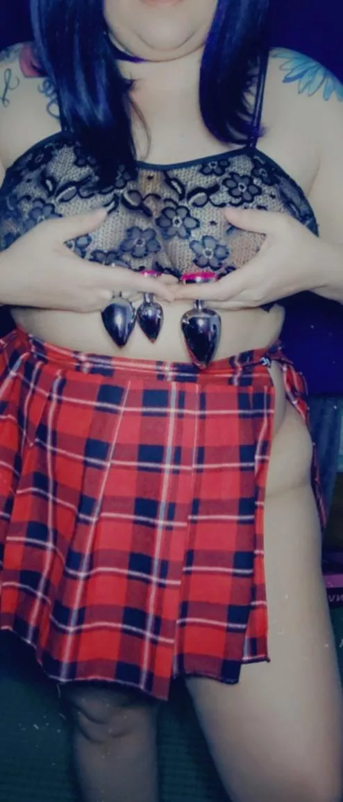 would you like to see me try all 3 sizes