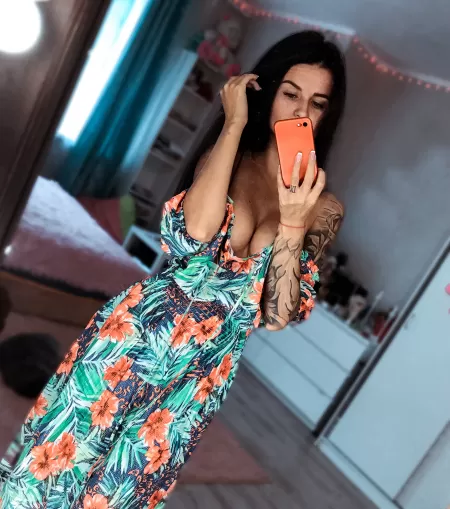Would you like to taste my pussy, I promise it’s sweet