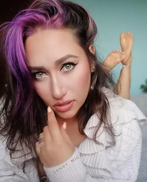 Would you look deep into my eyes as you sucked my toes?