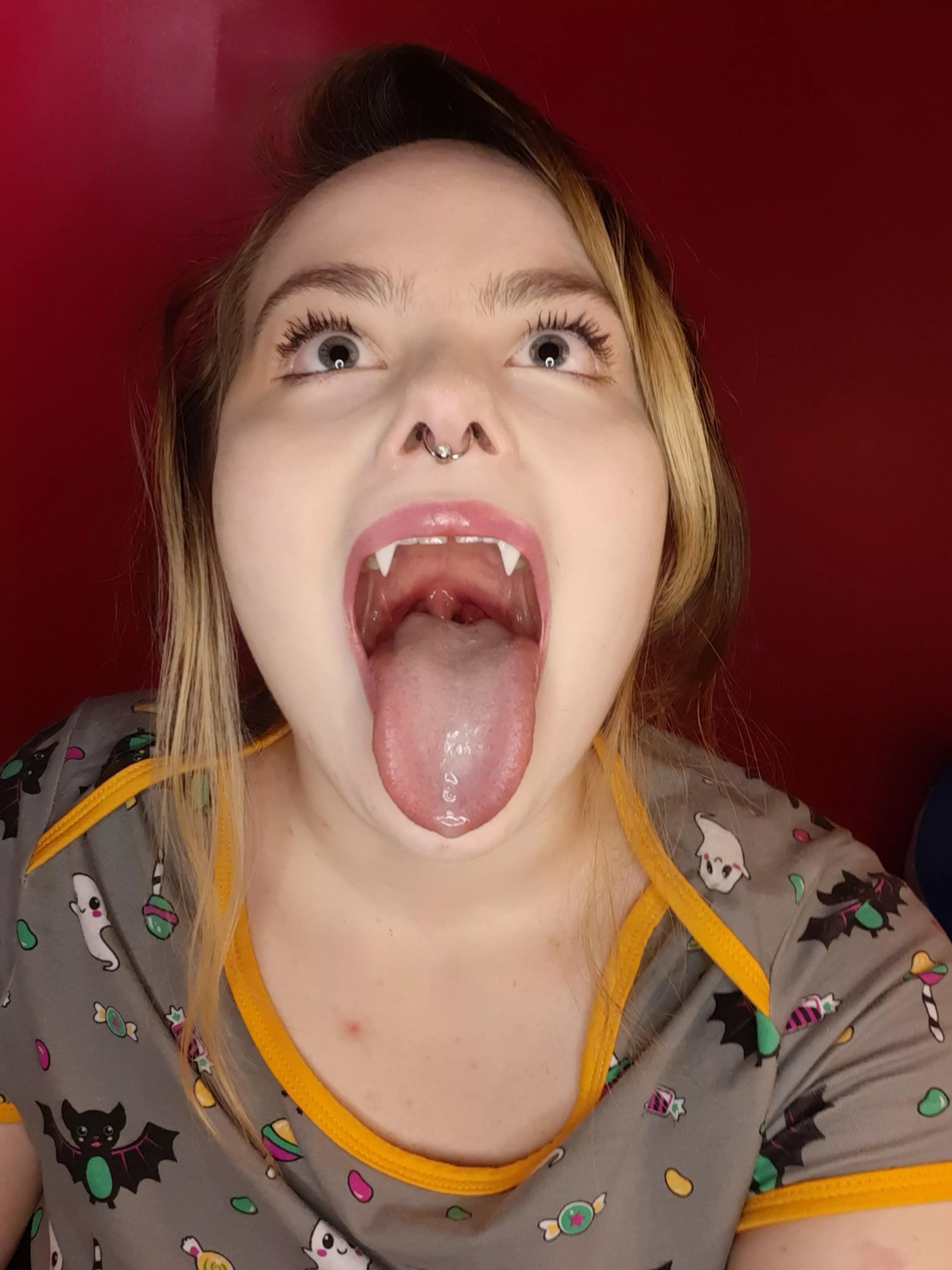 Would you risk putting your dong in my mouth even tho I have sharp canines?