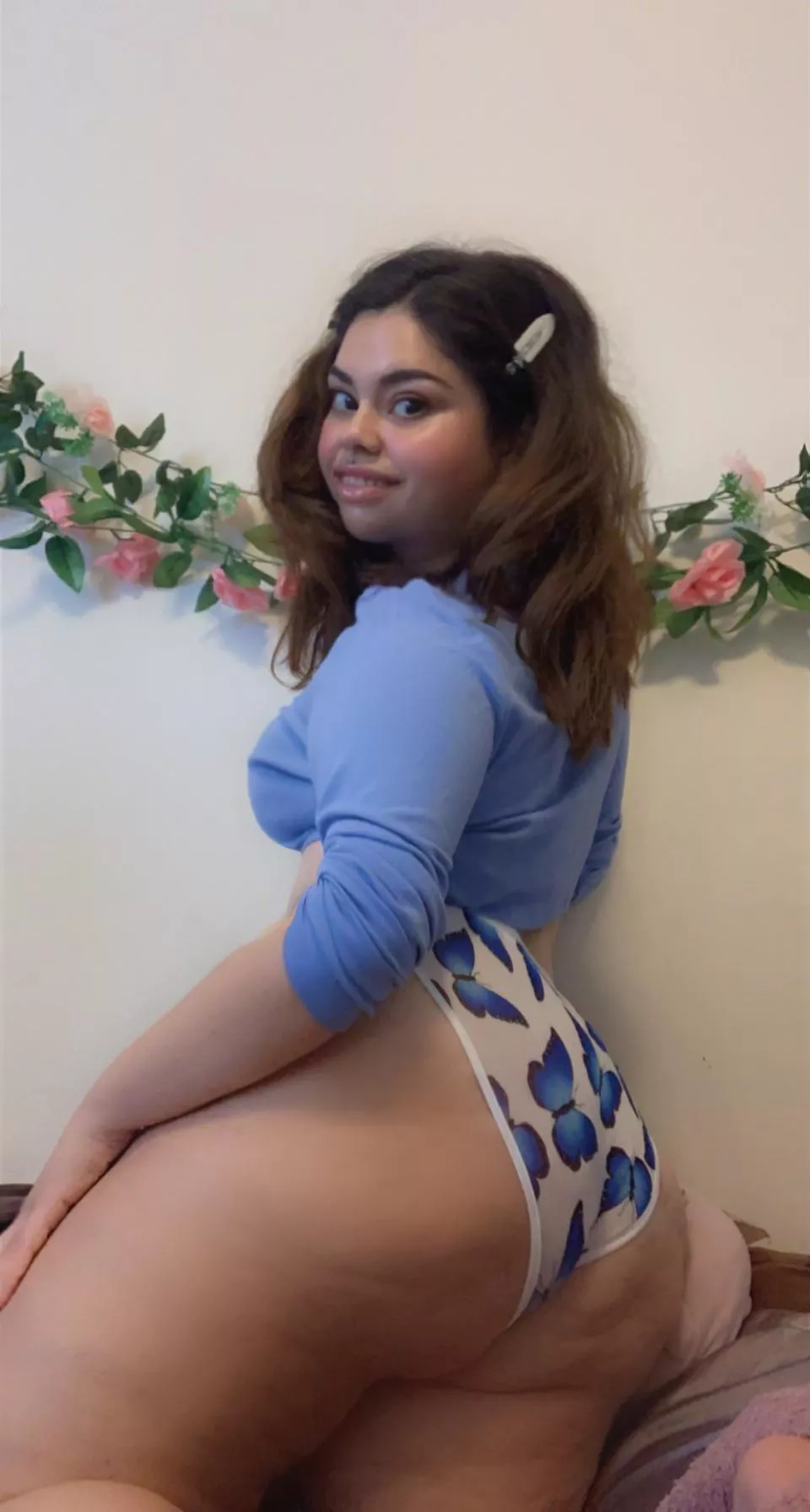 Would you smack my ass? 🥰