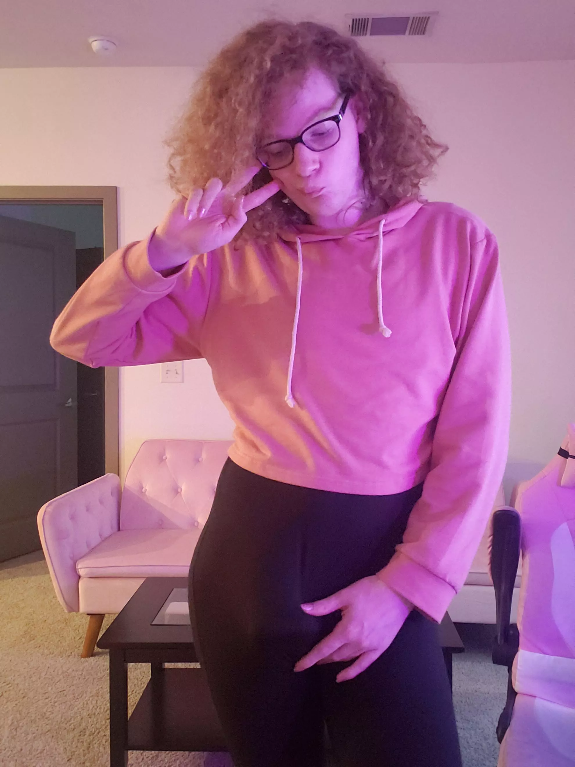 Would you still join me in a workout if you saw this bulge? 😳