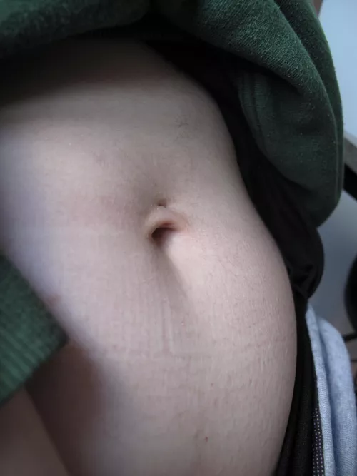 Would you suck my navel hood? 😍