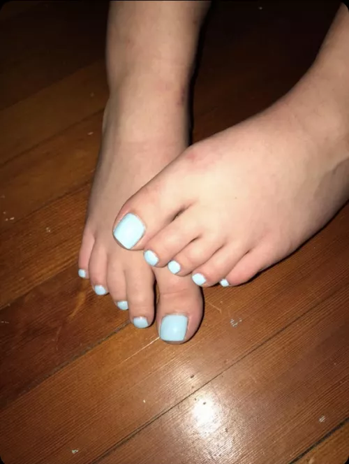 Would you suck my toes?