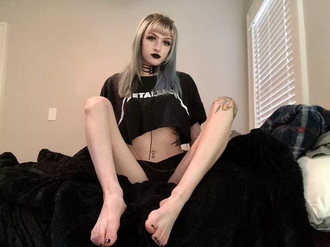 Would you suck on my toes