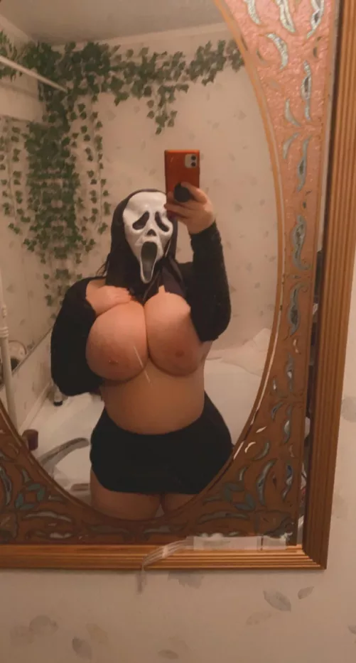 would you titty fuck me in a scream mask?
