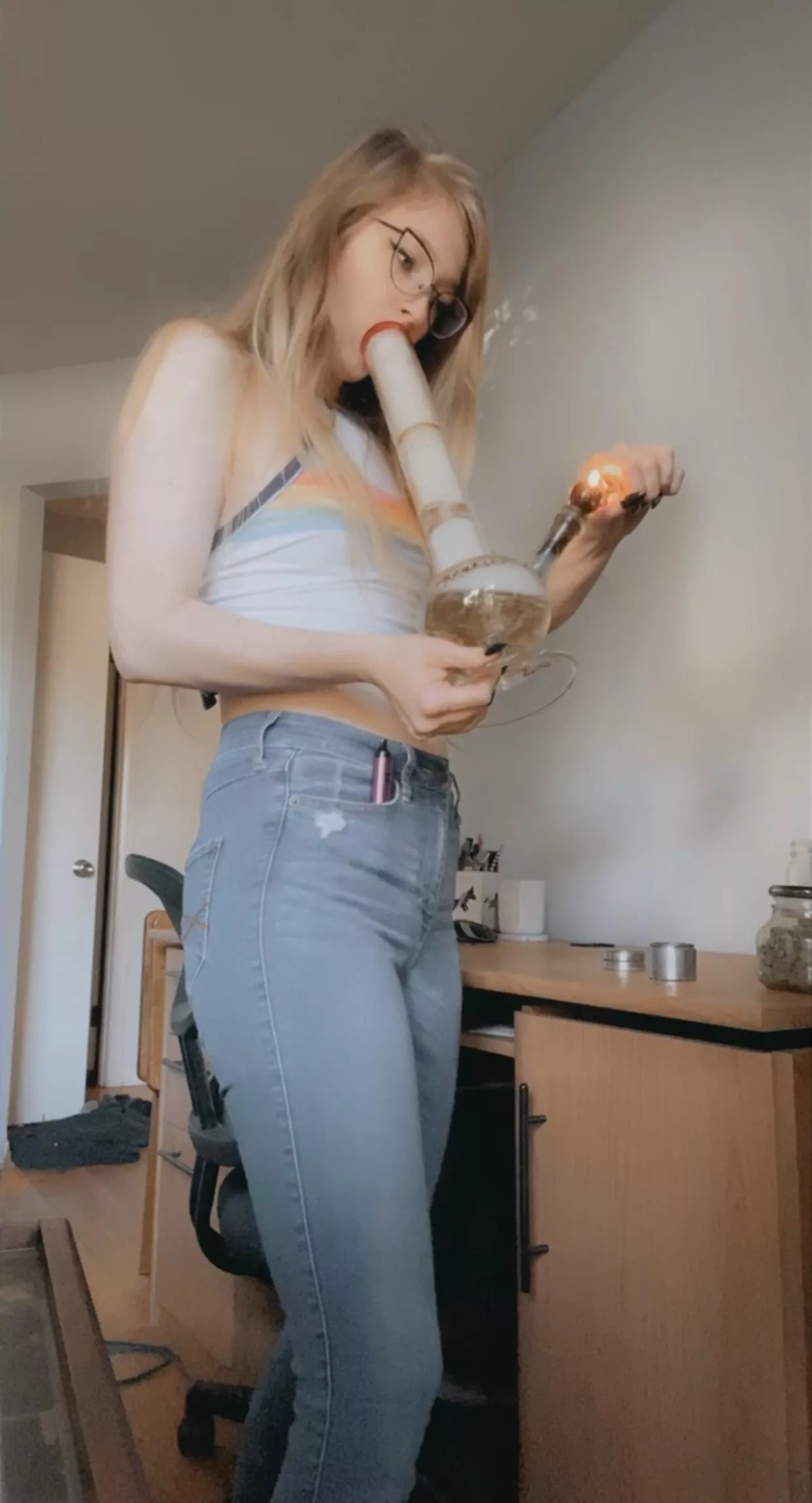 Would you wanna have a late night smoke sesh with me ? 😉