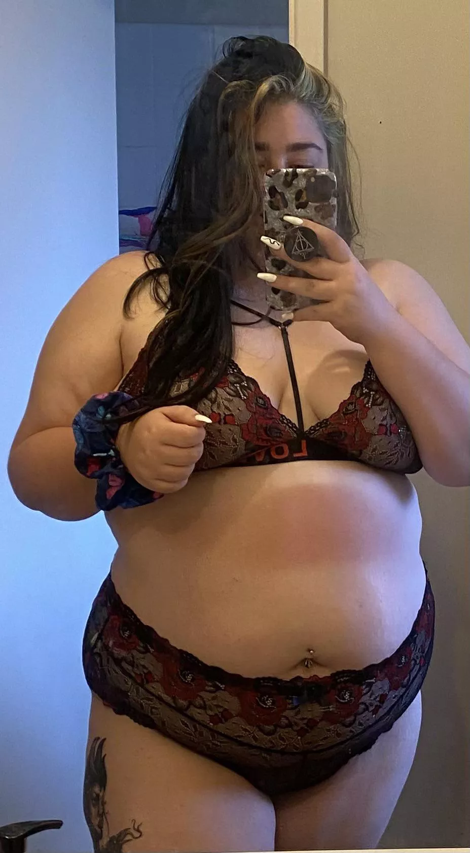 Would you want to keep me to yourself, or share me? 🤭 Would you want to keep me to yourself, or share me? 🤭