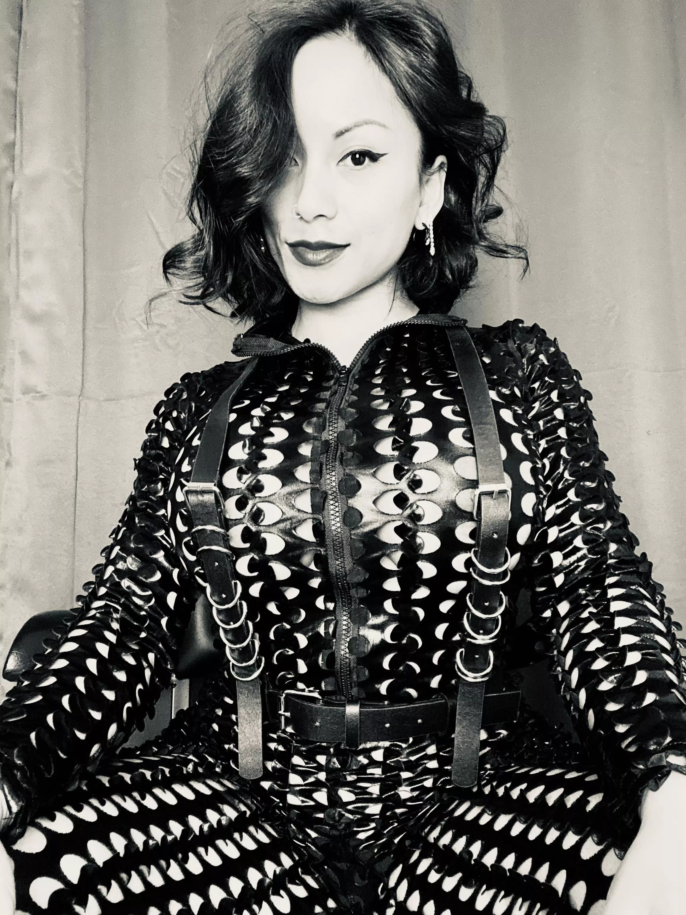 Wouldn’t it be nice if you had a neighbor like me?😈😘