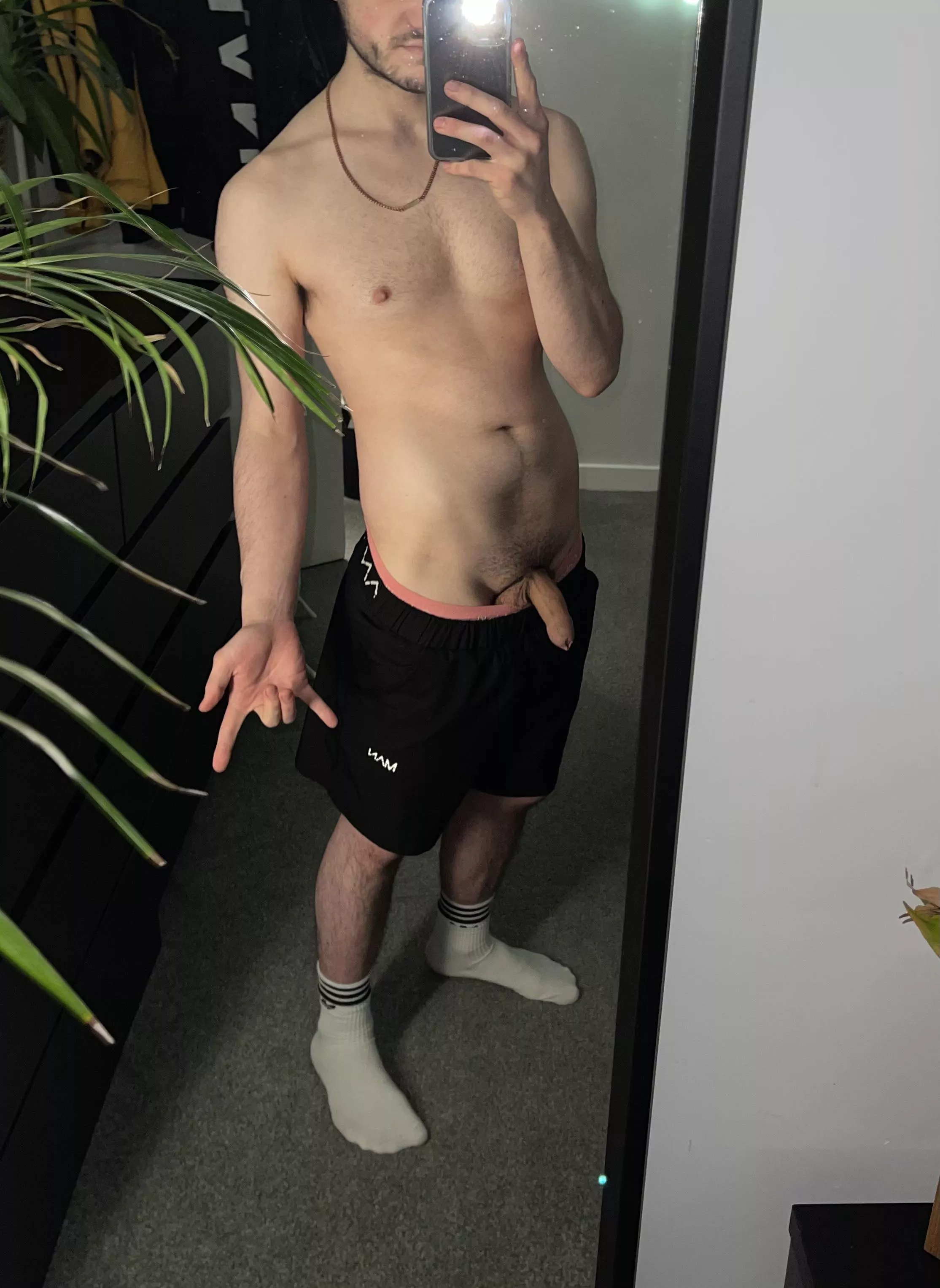 wouldn’t mind a suckin’ 😈 hit up our Twitter for tons of horny, chavy content @harrynzack