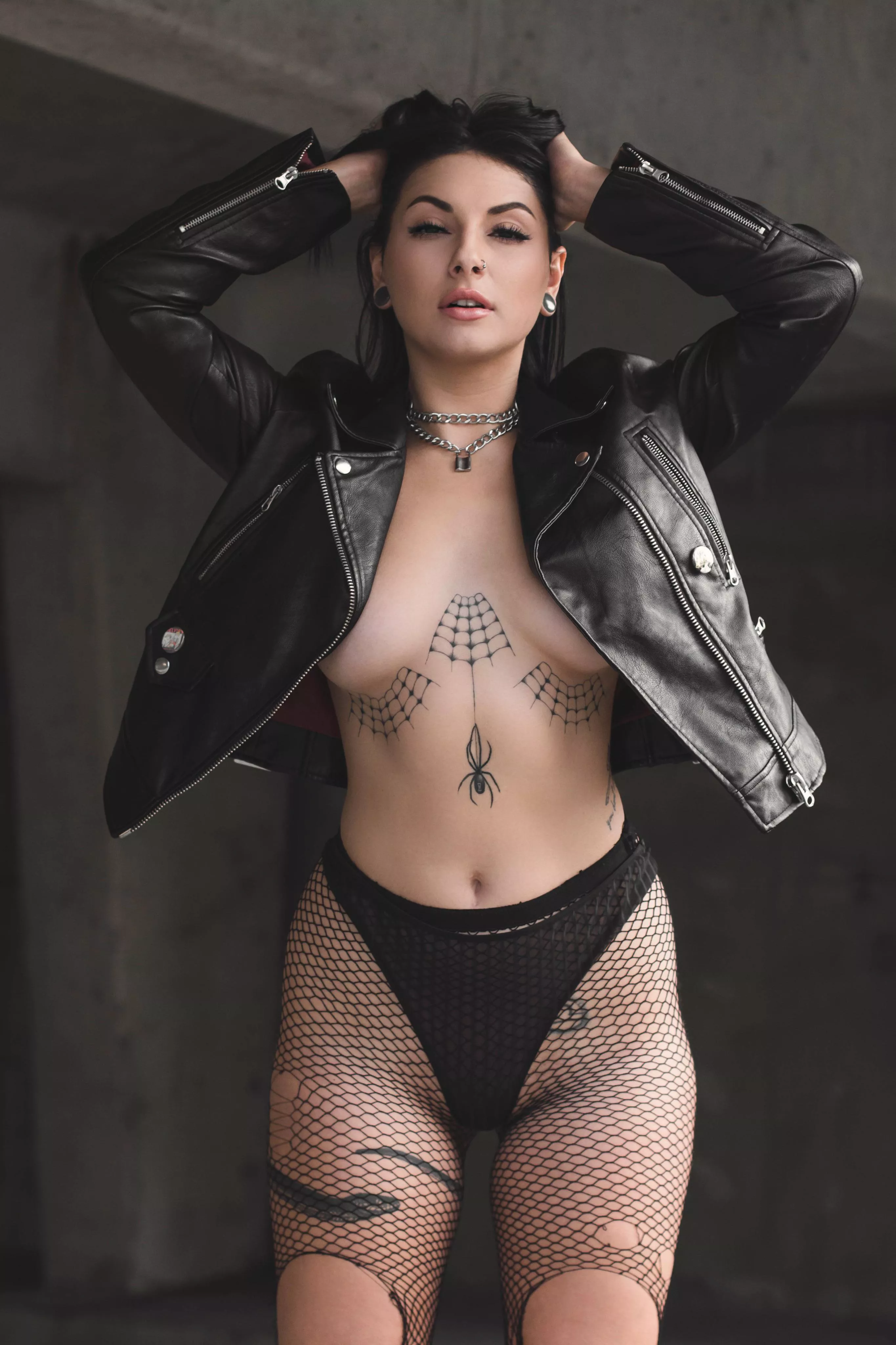 Wouldn’t you like a peak? 😘